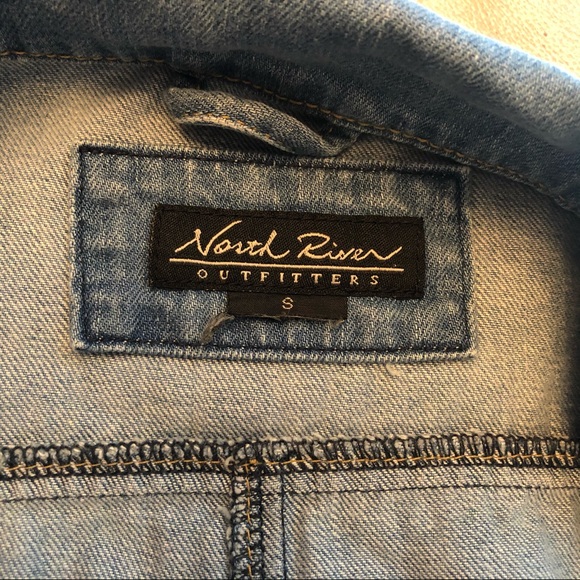 Women’s 4 Pocket Denim Jacket - Picture 6 of 8